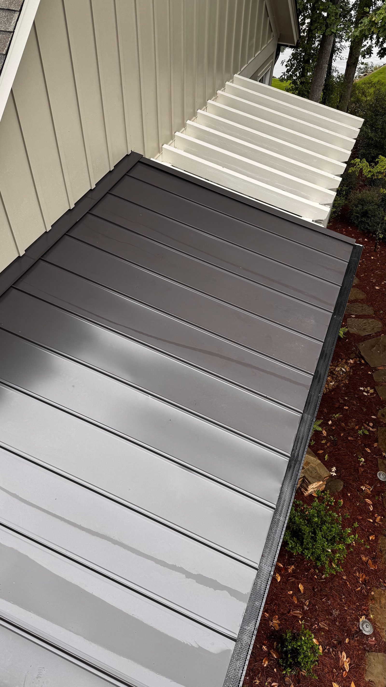Metal roof cleaning soft wash Lake Oconee GA